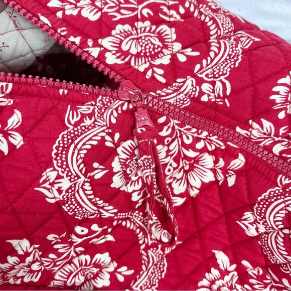 THE CHANDLER COLLECTION Red & White Floral Duffle Bag - Picture 6 of 6